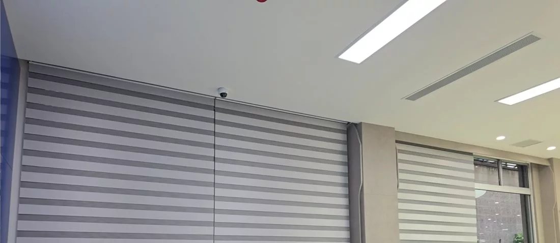 Rèm Cầu Vồng lắp đặt tại văn phòng giao dịch VietinBank, 79A Hàm Nghi, Quận 1